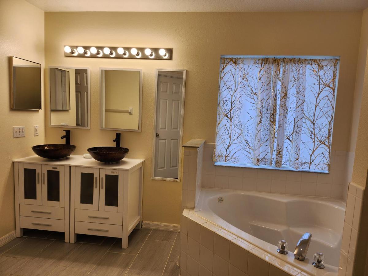 Fully Renovated, Quiet, Spacious Disney Themed Pool Home With Office Kissimmee Bagian luar foto